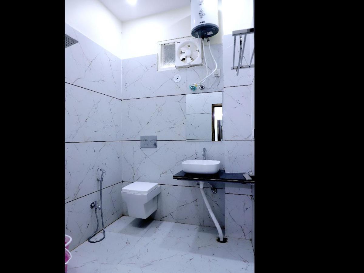 Hotel Jag Laxmi Palace Prime Location Main Road Near Mahakal Temple And Railway Station Ujjain Luaran gambar